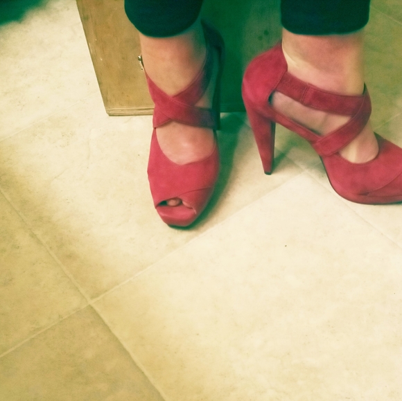 Micheal Kors platform sandals - Picture 2 of 4